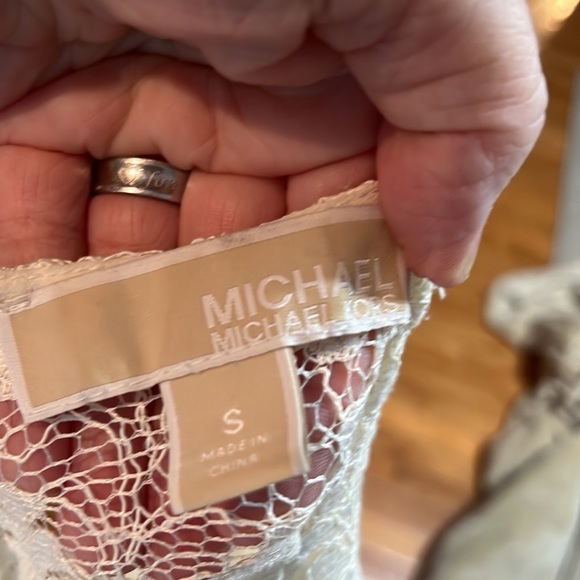 Michael Kors Lacey Top! Excellent condition - Picture 4 of 4